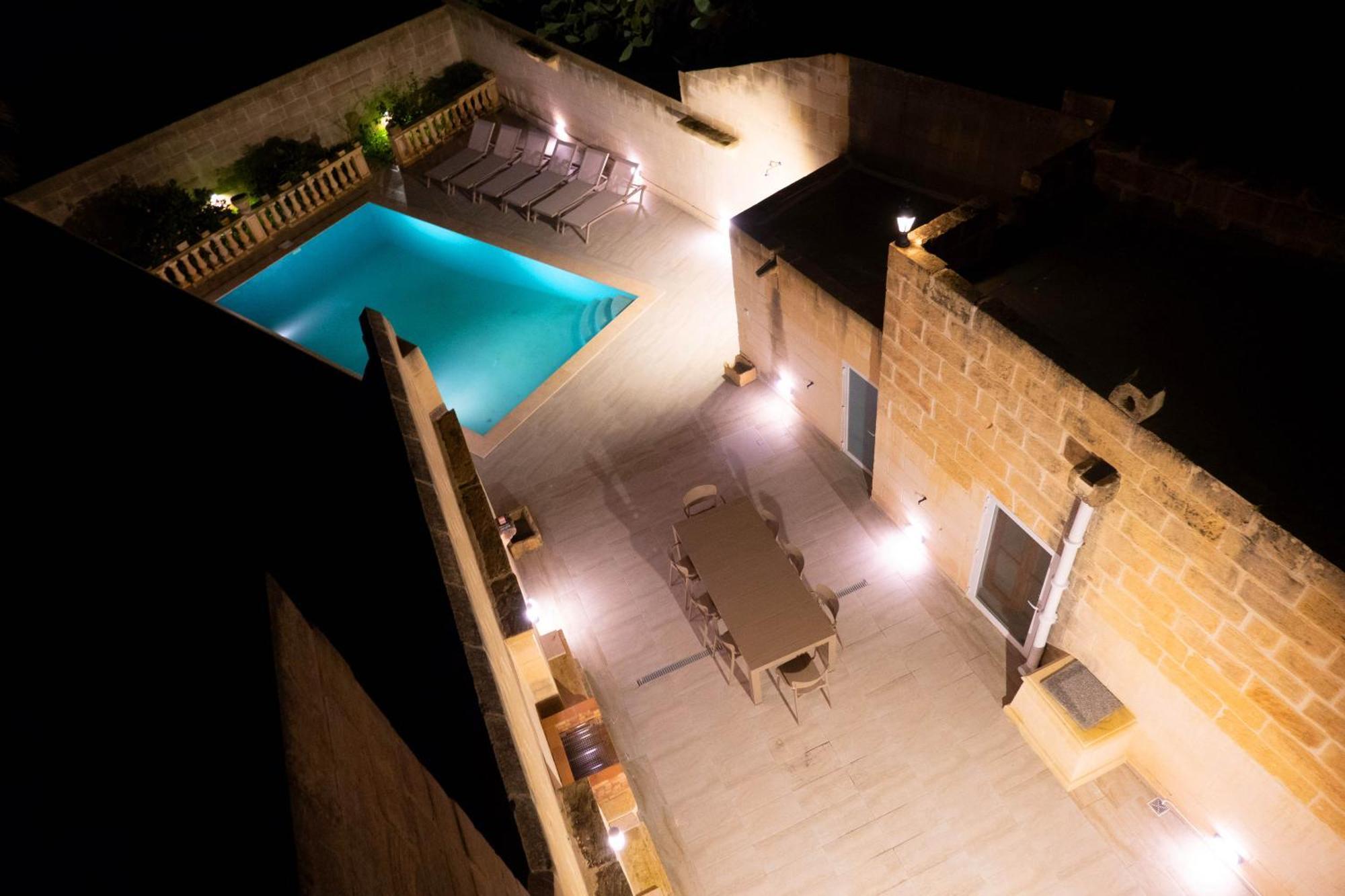 Surwig Vacation Townhouse Villa Kerċem Exterior foto